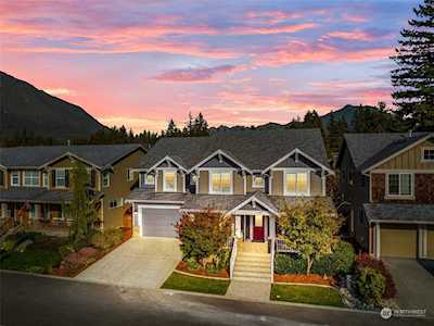 1730 Tannerwood Way SE North Bend, WA 98045