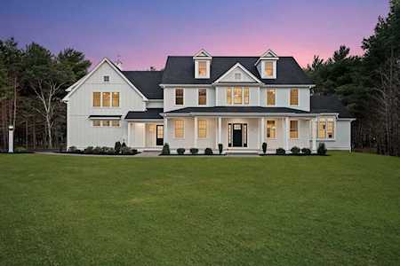 348 Country Club Way Kingston, MA 02364