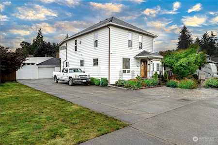 415 5th Ave NE Puyallup, WA 98372