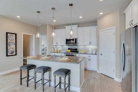 18341 Hamby Way Lakeville, MN 55044