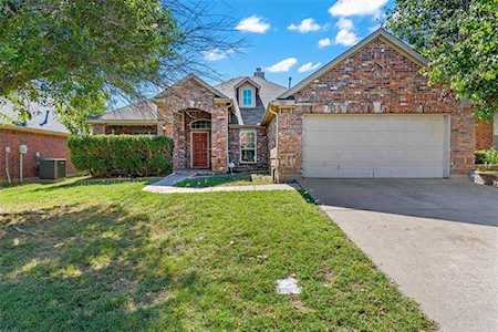 322 Fort Edward Drive Arlington, TX 76002
