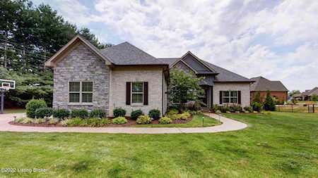 6390 Clore Ln Crestwood, KY 40014