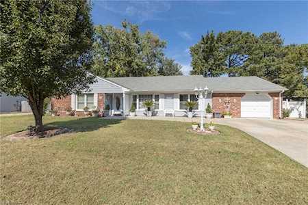2416 Bullock Trl Virginia Beach, VA 23454