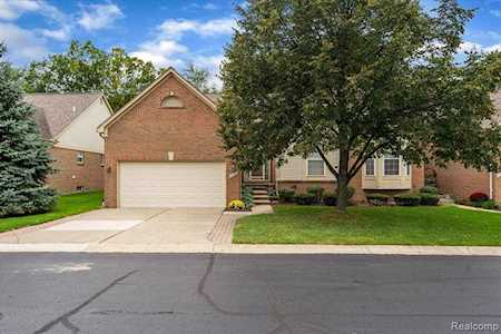 1176 Churchill Rochester, MI 48307
