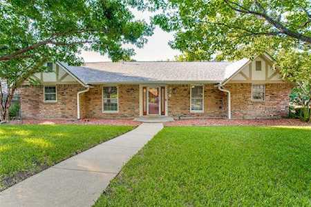 330 Robin Hill Lane Duncanville, TX 75137