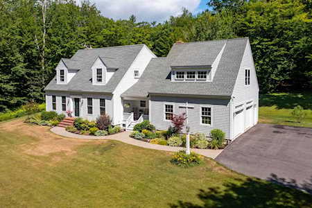 1060 Cleveland Hill Rd Tamworth, NH 03886
