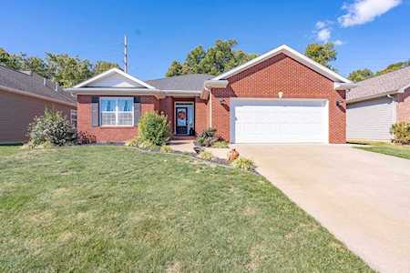 2608 Ellington Ridge Court Evansville, IN 47711