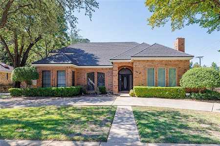 3921 Hillwood Way Bedford, TX 76021