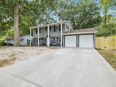 465 Barcelona Ln Virginia Beach, VA 23452