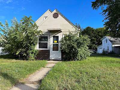 1618 Homewood Street Mishawaka, IN 46544