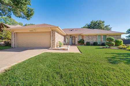 3400 Pembroke Place Bedford, TX 76021