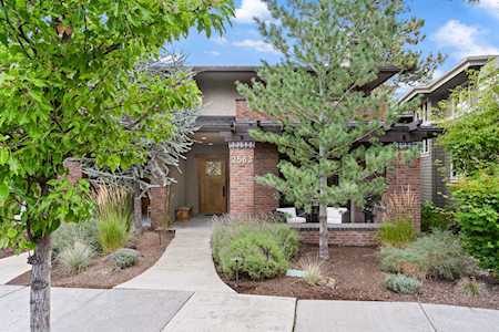 2563 NW Crossing Dr Bend, OR 97703
