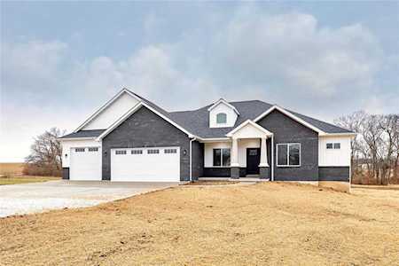 12 Seabiscuit Dr Troy, MO 63379