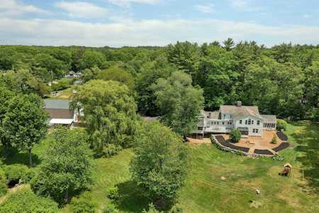 160 Mill Rd North Hampton, NH 03862