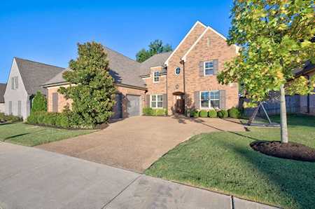 3474 Village Cross Ln Collierville, TN 38017