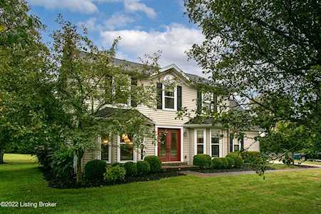 5016 Fox Run Rd Buckner, KY 40010