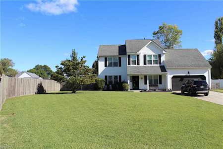 210 Jennifer Ct Suffolk, VA 23434