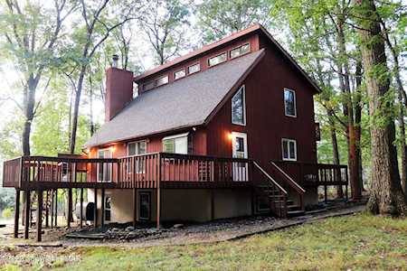 241 Sunlight Dr Henryville, PA 18332