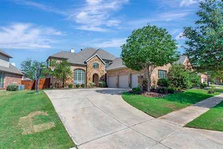 921 Fannin Drive Lantana, TX 76226