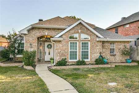 1612 Castle Rock Drive Lewisville, TX 75077