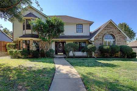 1008 Timber View Drive Bedford, TX 76021