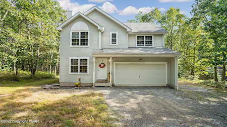 120 E Cherokee Trl Albrightsville, PA 18210