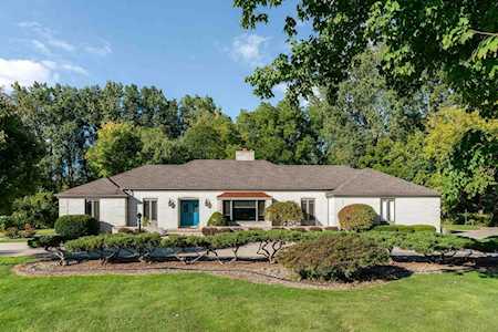 15555 Hearthstone Drive Mishawaka, IN 46545