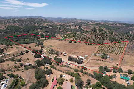 11253 Lilac Vista Dr Valley Center, CA 92082