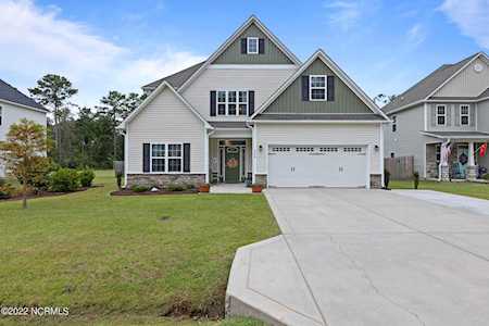 208 W Huckleberry Way Rocky Point, NC 28457