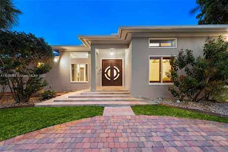 16901 SW 83rd Ave Palmetto Bay, FL 33157