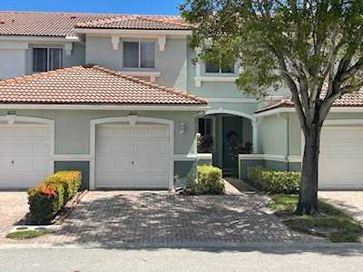 2113 Oakmont Drive Riviera Beach, FL 33404