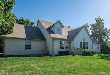 2520 Shakespeare Ln Avon, OH 44011