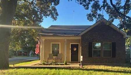 312 N Kuykendall Quinlan, TX 75474