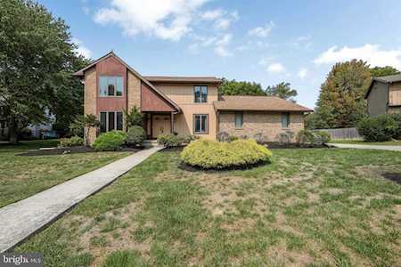 17 Woodleigh Dr N Cherry Hill, NJ 08003