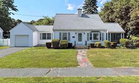11 Linden Park Drive Waltham, MA 02452