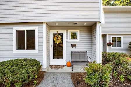 5 Beals Cove Rd #B Hingham, MA 02043