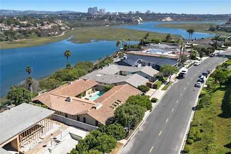 1936 Galaxy Dr Newport Beach, CA 92660