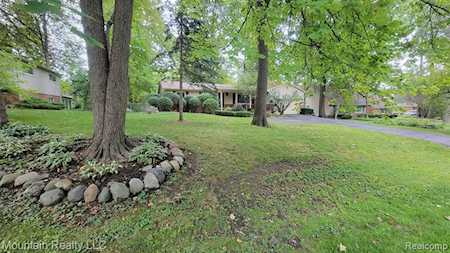 5856 Warbler Dr Independence Twp, MI 48346