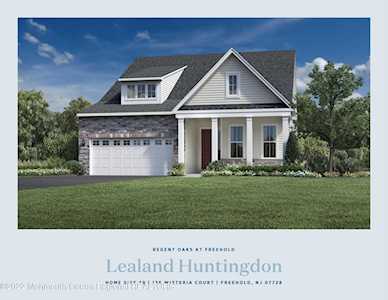 136 Wisteria Ct Freehold, NJ 07728