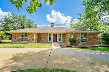3410 Morning Star Lane Garland, TX 75043