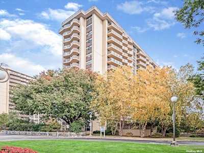 18-05 215 #5G Bayside, NY 11360