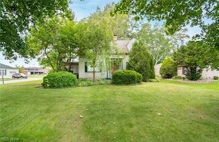 272 Grandview Ave Hubbard, OH 44425