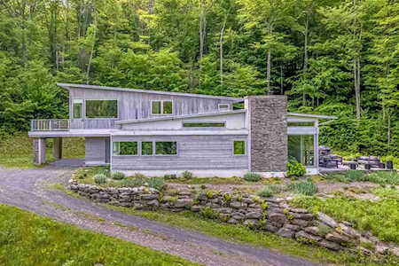 535 Mount Tobias Rd Mount Tremper, NY 12457