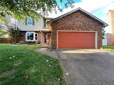2820 N Oakshire Drive Evansville, IN 47711