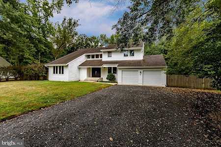 8 Kansas Ct Medford, NJ 08055
