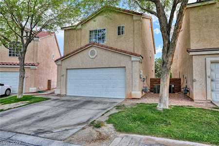 5523 Leaning Oak Ave Las Vegas, NV 89118