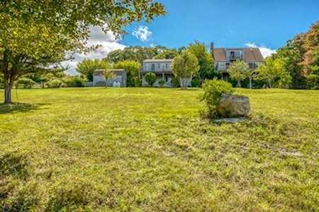 136 Naushon Rd West Tisbury, MA 02575