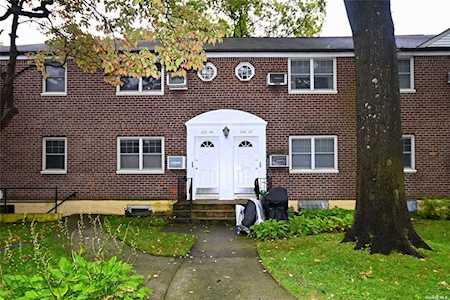 252-34 63rd Ave Little Neck, NY 11362