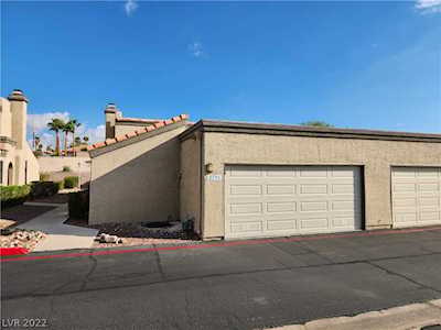 2196 Pebble Creek Ln Laughlin, NV 89029