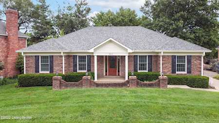 905 Windsong Pl Louisville, KY 40207